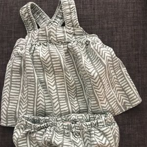 Baby clothes- gender neutral & girls